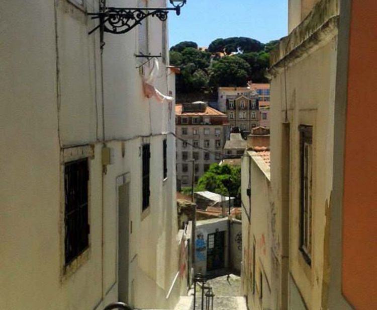 Lisbon Mouraria Free Tour 