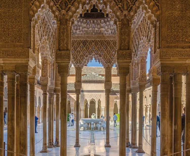 Guided tour of the Alhambra, Albaicín and Sacromonte