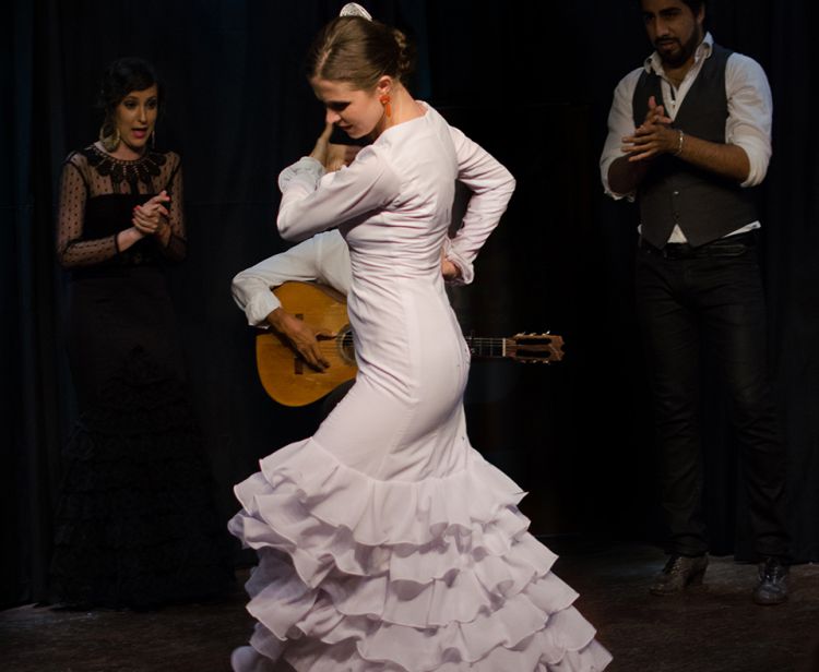 Tour del quartiere ebraico di Santa Cruz + spettacolo di Flamenco a Siviglia