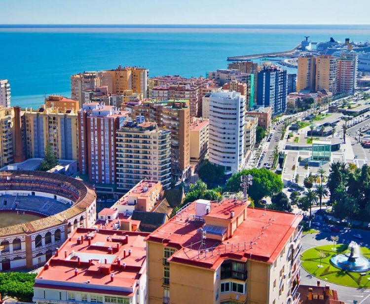 Malaga al calar della notte